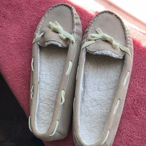 L.L.Bean slipper/moccasins size 9